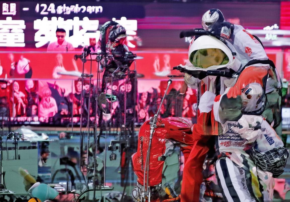 AC米兰20岁青训瑰宝左后卫崛起：攻防数据惊艳引英超转会风云